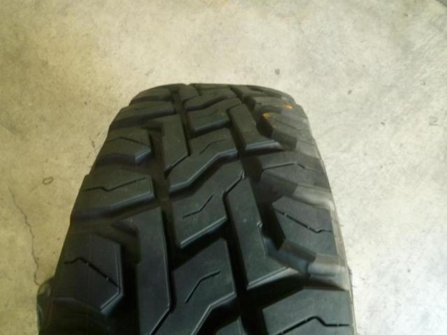 RIVAI OFFROAD Plastic Bomb  + TOYO(トーヨー) OPEN COUNTRY R/T 4本セット ☆ホワイトレター