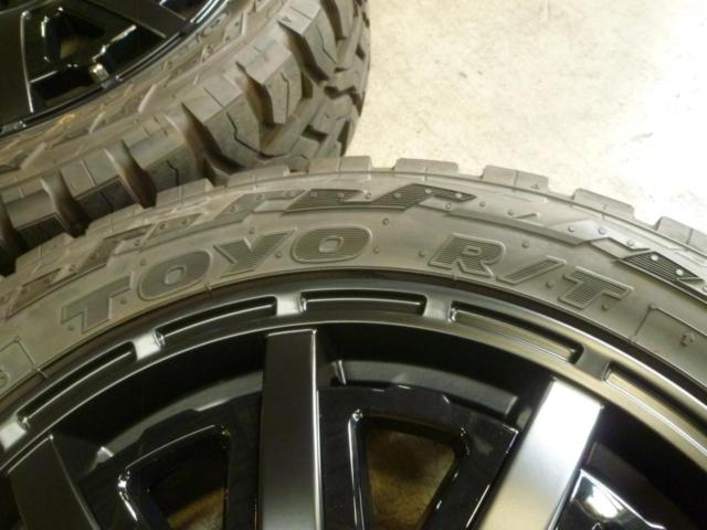 RIVAI OFFROAD Plastic Bomb  + TOYO(トーヨー) R/T OPEN COUNTRY 4本セット