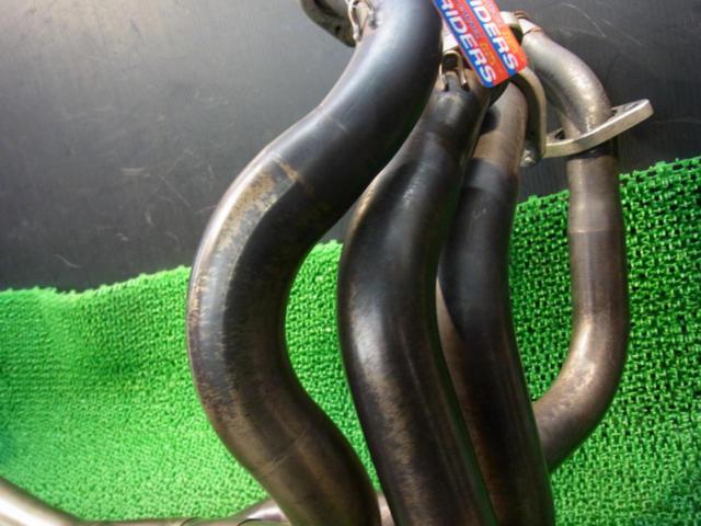 値下げしました!Z1000(2003年)より取外し AKRAPOVIC(アクラポビッチ) レーシングライン ステンレス フルエキゾースト カーボンサイレンサー *レース用