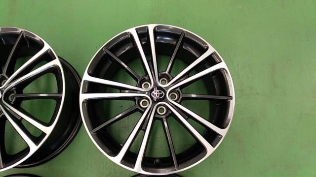 送料込み！86 ZN6トヨタ スタッドレスタイヤ 可笑しい 17インチ 純正 