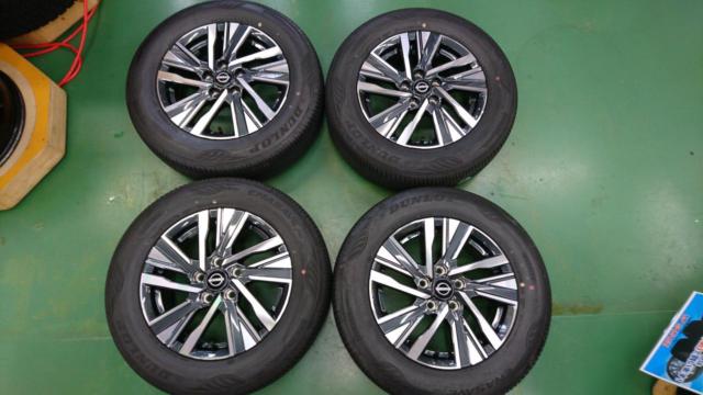 日産純正(NISSAN) セレナ C28 ハイウェイスター 純正ホイール + DUNLOP 