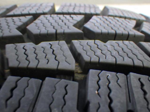 【HOT STUFF(ホットスタッフ)】Exceeder(エクシーダー)  + 【DUNLOP】WINTERMAXX WM02