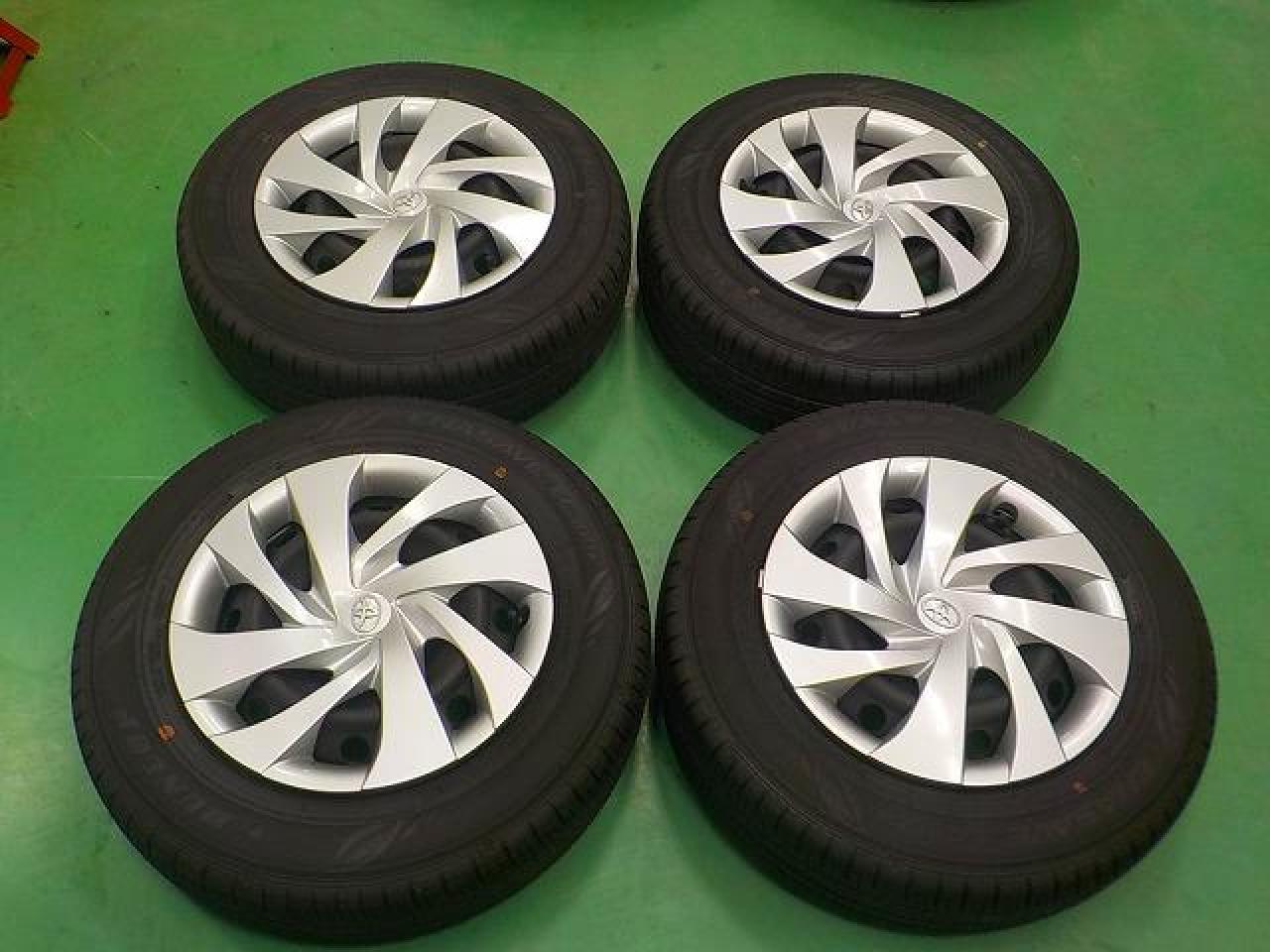 ✨新車外し✨純正トヨタヤリス スチールホイール 4本セット