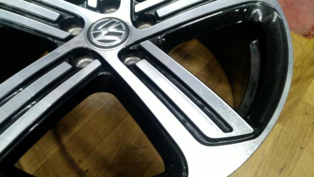 輸入車純正】 volkswagen ゴルフ7R 純正ホイール | やや傷や汚れあり 