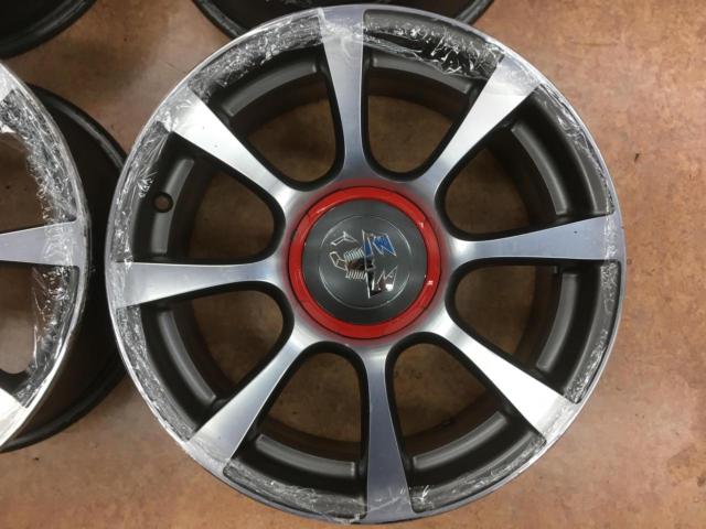 値下げしました フィアット(FIAT)500用アルミホイール付スタッドレス 