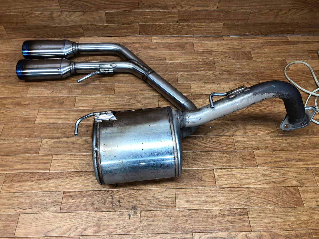 GANADOR PACION EV0 センター出しマフラー【アクア NHP10前期】 | やや 
