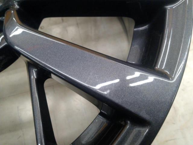 *Only one *SUBARU
WRX
STI / VAB
Late original wheel