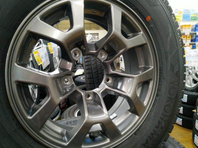 新品タイヤ付き♪ SUZUKI ジムニーシエラJB74W純正ホイール + YOKOHAMA 