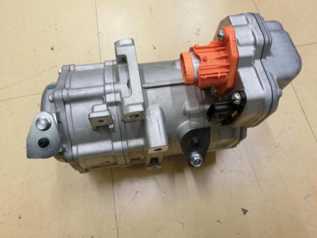 NISSAN E13ノート e-POWER 純正電動エアコンコンプレッサー 品番:92600 