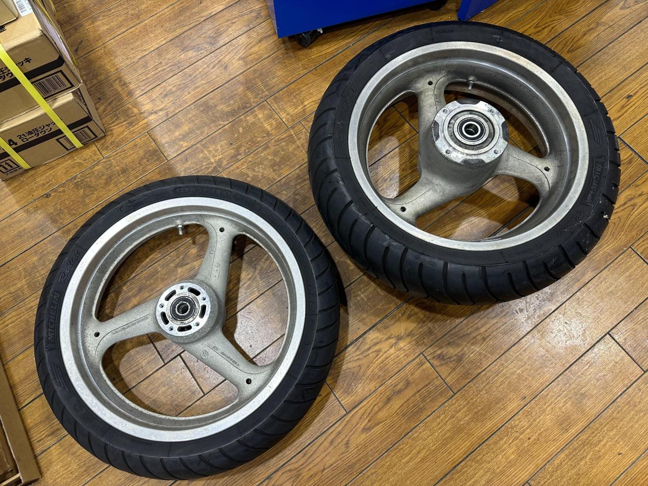 Buell X1 純正ホイール前後セット★価格見直しました★ | 傷や汚れあり | アップガレージ 千葉八千代店 | バイク用品 ホイール ...