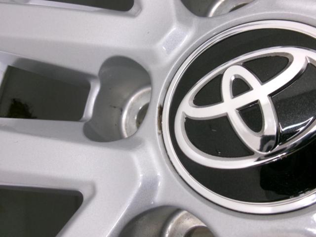 トヨタ純正(TOYOTA) カローラクロス Sグレード 純正ホイール + 