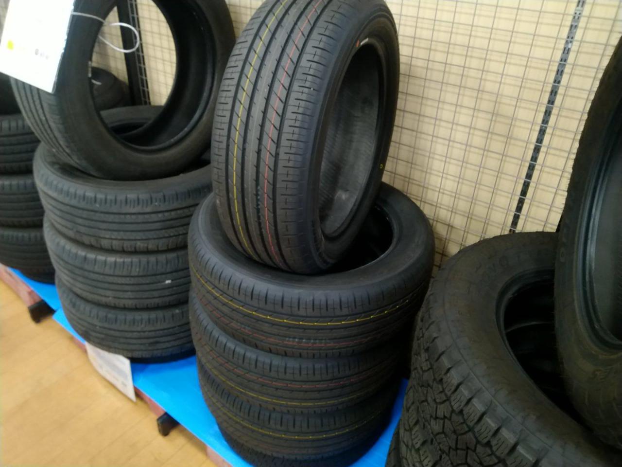 TOYO PROXES R60 205/55R17 + TOYO PROXES R60 205/55R17 | 目立った傷 