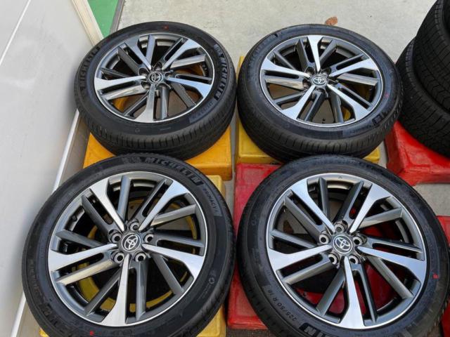 トヨタ カローラクロス Zグレード 純正ホイール + MICHELIN PRIMACY 4 