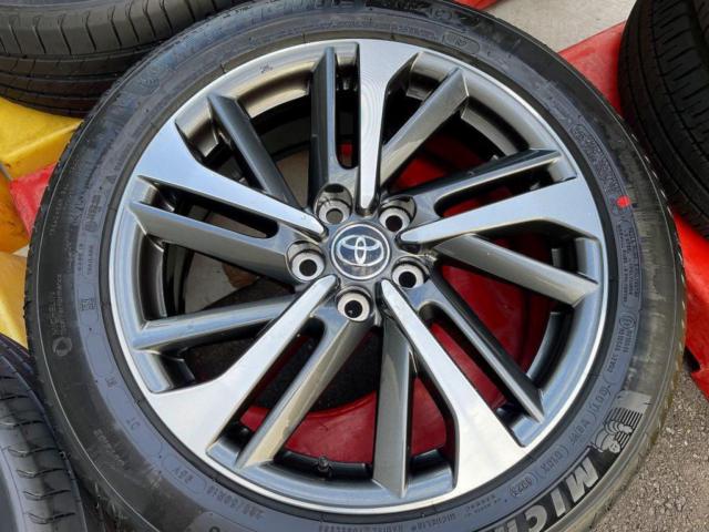 トヨタ カローラクロス Zグレード 純正ホイール + MICHELIN PRIMACY 4 
