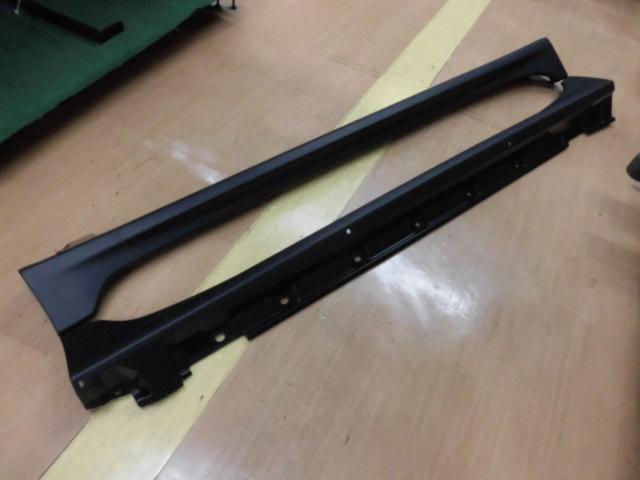 スズキ スイフトスポーツ ZC33S純正サイドステップ 左右セット 