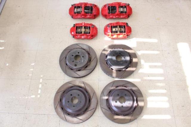 新品 未使用brembo 4pot 移植可能な キャリパーとローターセット