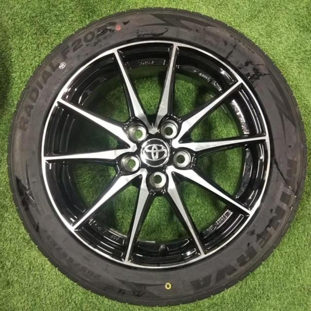 値下げしました】トヨタ純正アルミ タイヤ ナット付き