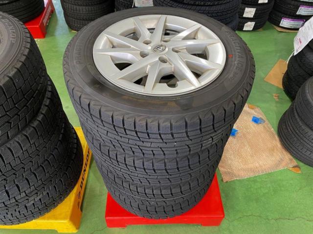 トヨタ純正(TOYOTA) プリウスα純正 + yelloHat PRACTIVA(プラクティバ 