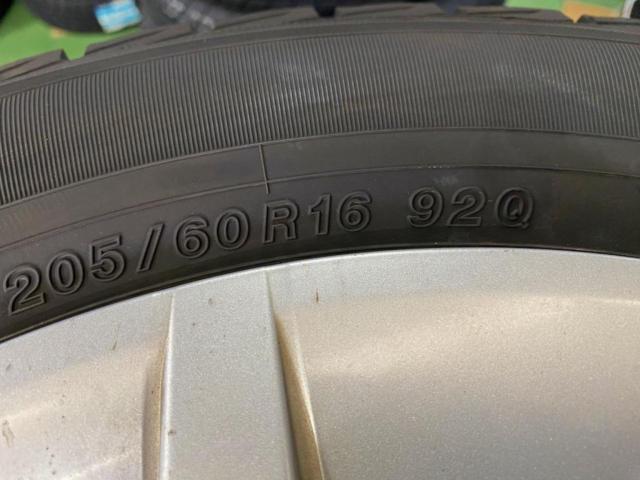 トヨタ純正(TOYOTA) プリウスα純正 + yelloHat PRACTIVA(プラクティバ 