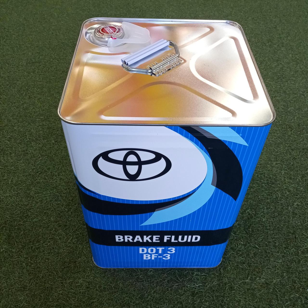 【値下げしました!!】【トヨタ純正】BRAKE FLUID(ブレーキフルード) DOT3 BF3 未使用品 カー用品 ケミカル用品 その