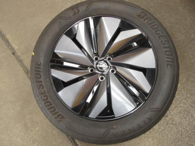 ホイール タイヤ NISSAN純正 BRIDGESTONE