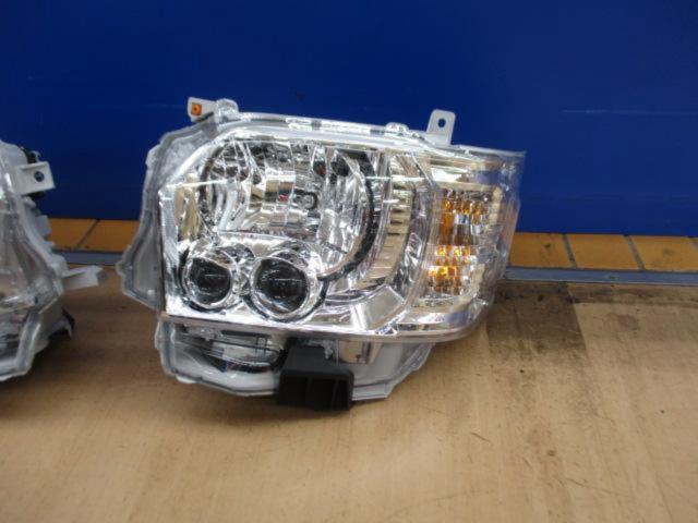 ☆さらにプライスダウンお買い得商品☆トヨタ 200系ハイエース 8型純正 