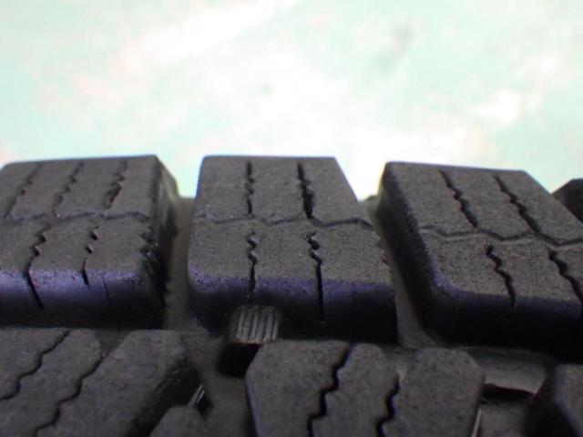 メーカー不明10本スポーク+【BRIDGESTONE】BLIZZAK DM-V3