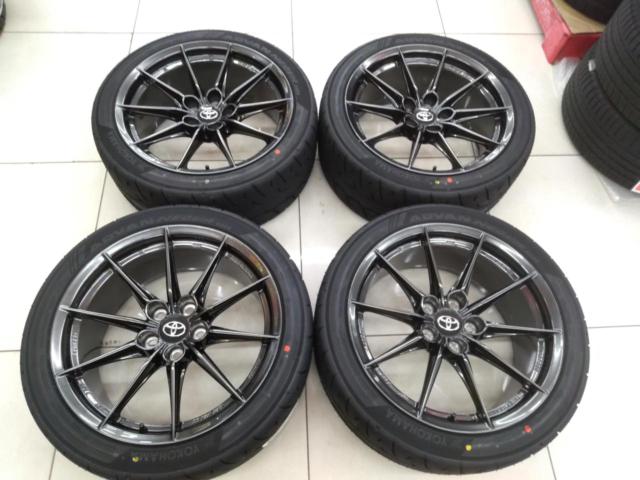 トヨタ純正(TOYOTA) BBS製 鍛造 GRカローラ純正ホイール + YOKOHAMA 