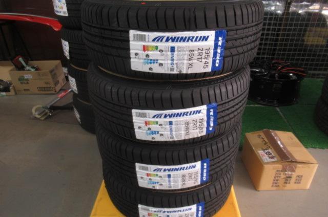 【値下げしました】YOKOHAMA(ヨコハマ) ADVAN Racing(アドバンレーシング) RG3 レーシングゴールドメタリック + WINRUN R330