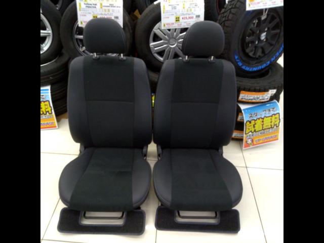 200系ハイエース/6型ダークプライム2】TOYOTA純正シート 運転席/助手席  