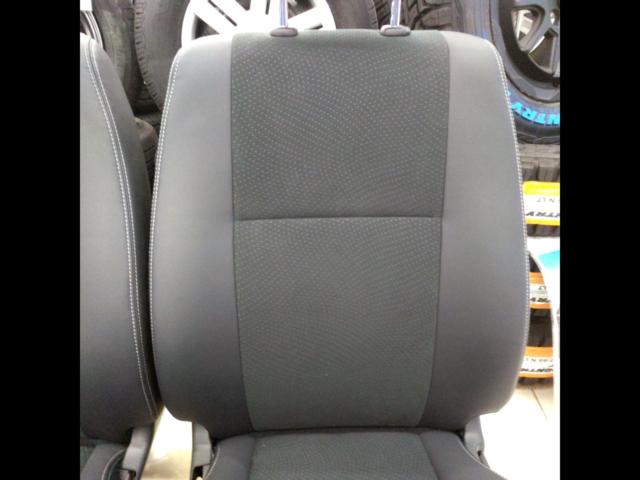 200系ハイエース/6型ダークプライム2】TOYOTA純正シート 運転席/助手席 
