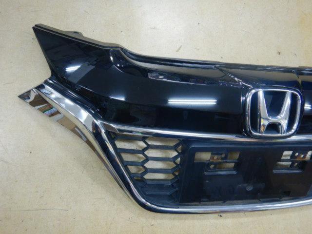 商談中 RX2406-1137【ホンダ】RU3ヴェゼル前期純正オプショングリル