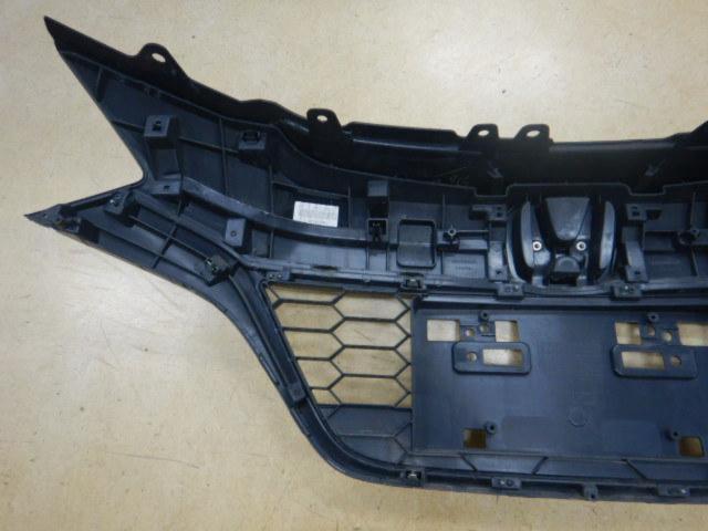 商談中 RX2406-1137【ホンダ】RU3ヴェゼル前期純正オプショングリル