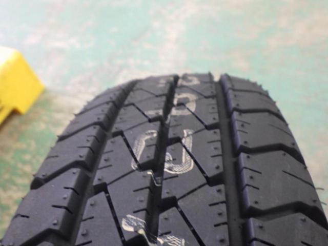 メーカー不明スチールホイール   + GOODYEAR(グッドイヤー) CARGO PRO