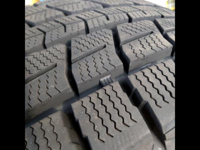 Dunlop Wintermaxx sj8 255/50/20 - Pneu d'hiver usagé main image 1