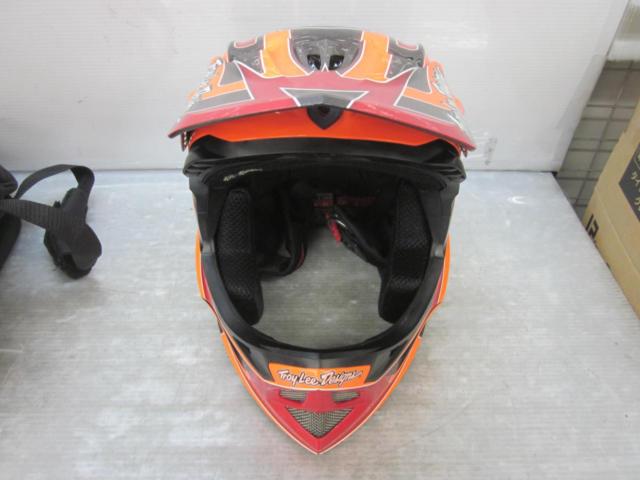 TroyLeeDesigns D3 カーボンオフロードヘルメット