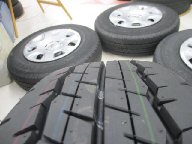 200系ハイエース純正スチールホイール+DUNLOP SP175N
