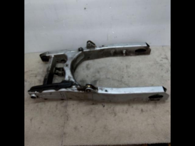 Monster 400 DUCATI
Customizing your stock swingarm with a painted finish!!