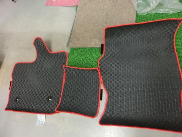 【ARTIGIANO】フロアマット 200系 ハイエース 4型 ナロー