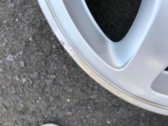 NISSAN Z10キューブ純正ホイール 4/4