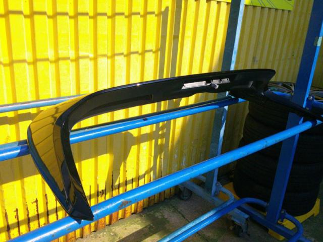 トヨタ純正(TOYOTA)60系ハリアー純正リアウィング