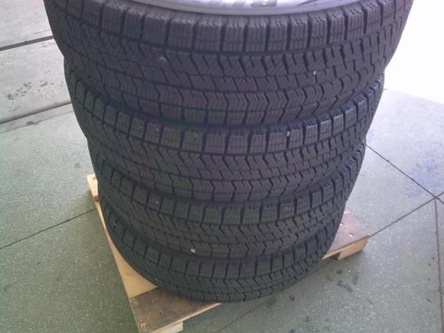 値下げしました!! BRIDGESTONE BLIZZAK VRX2 175/70R14 | やや傷や汚れ 