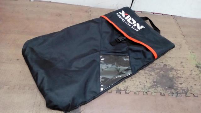 ◇値下げしました!XION D30 ヒッププロテクター 膝丈
