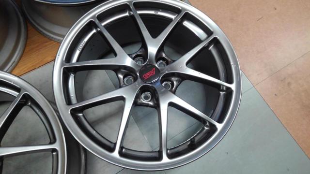 スバル WRX STI VAB TYPE-S純正BBS製ホイール | やや傷や汚れあり 