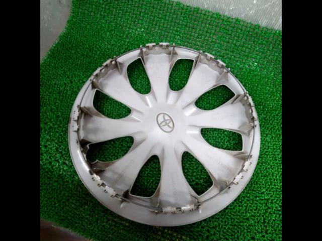 アクア ホイールカバー トヨタアクアホイール トヨタホイールキャップ トヨタ アクア ホイールキャップ 純正 自動車 車 バイク 自転車 の