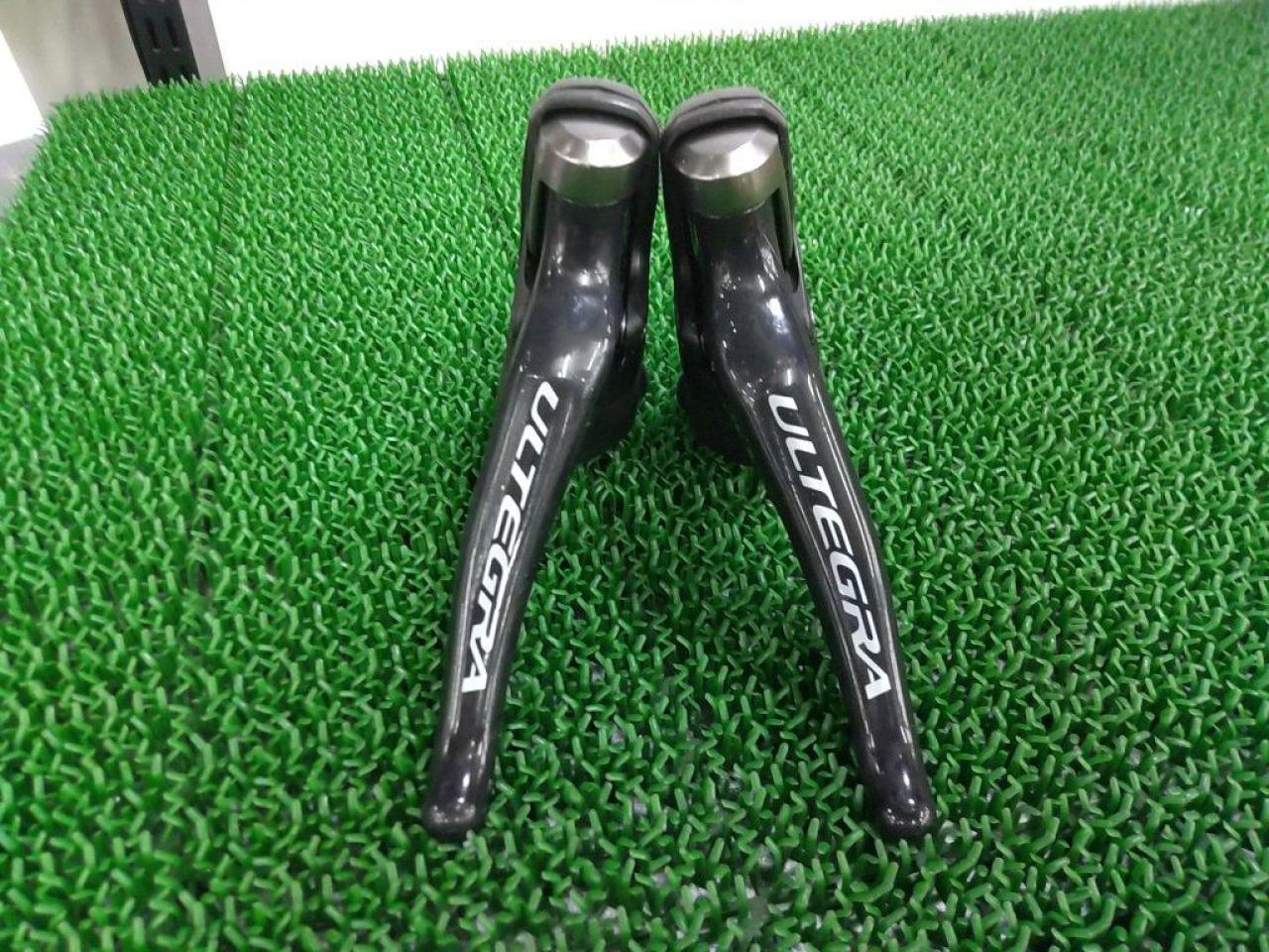Levier Shimano Ultegra ST-6800 – 2x11 Vitesses – Frein Mécanique STI – Très Bon état