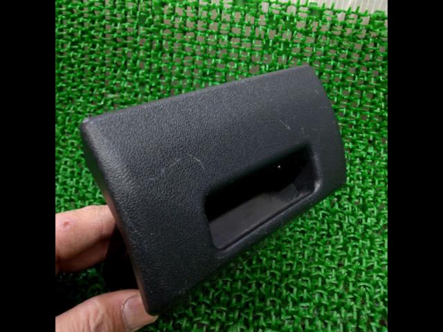 トヨタ ハイエース200系純正灰皿