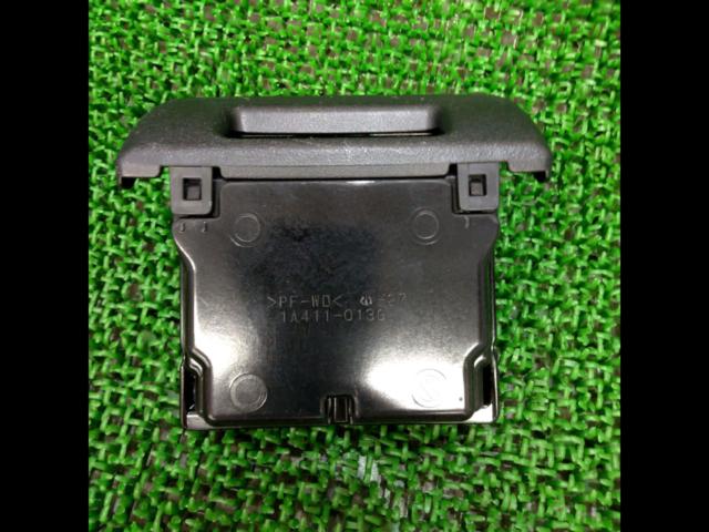 トヨタ ハイエース200系純正灰皿