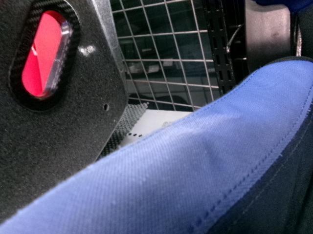 SPARCO R100 リクライニングシート