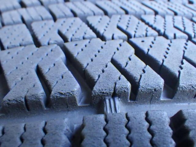 BRIDGESTONE ECO FORME SE-12 + BRIDGESTONE BLIZZAK VRX2